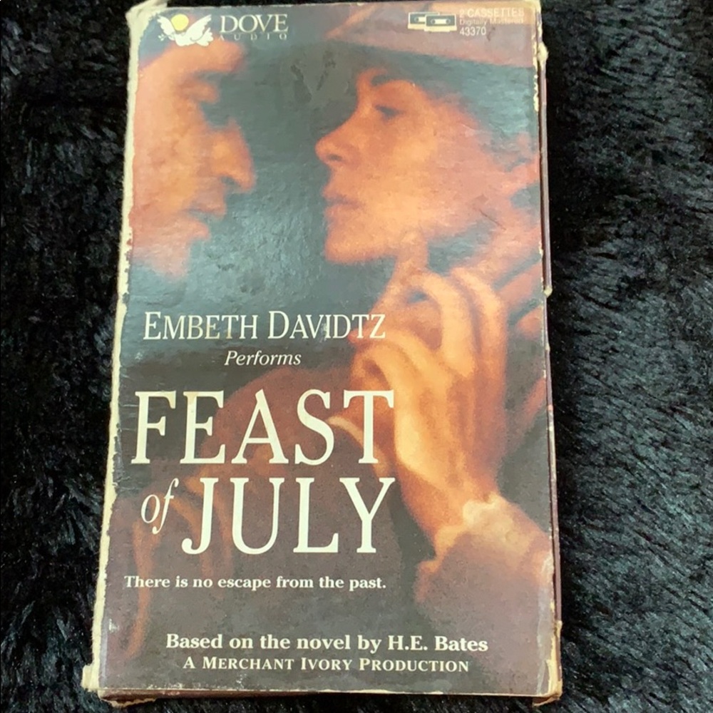 Audiocassette Novel Feast Of July